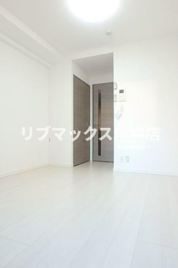 居室(ホワイトフローリング)