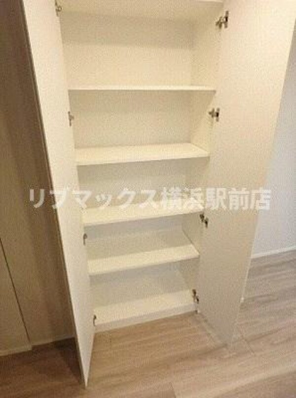 収納