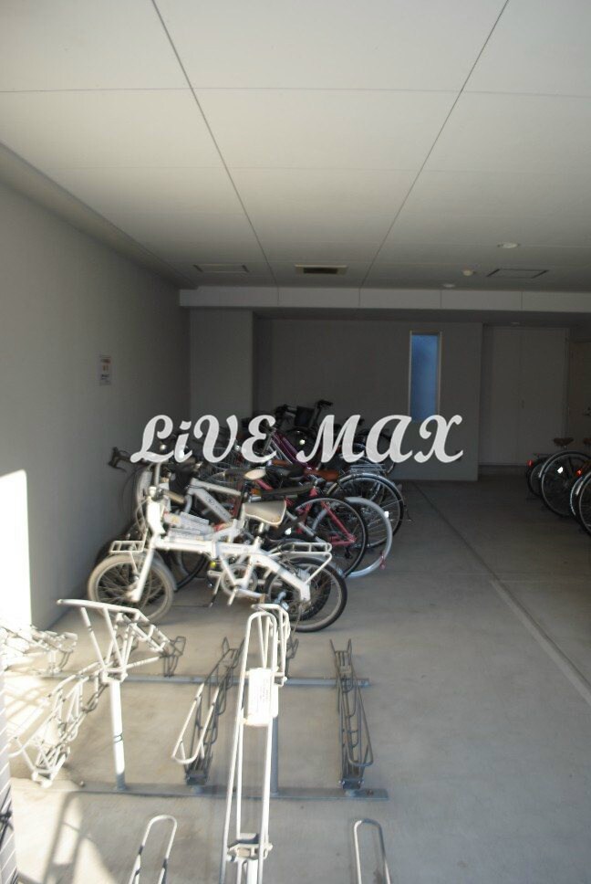 物件内観写真21　(駐輪場)