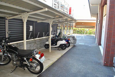 物件内観写真21　(バイク置場)