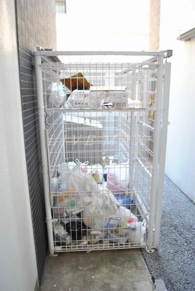 物件内観写真23　(ゴミ置場)