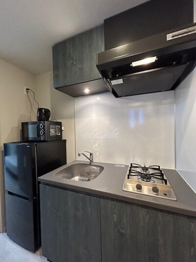 物件内観写真16　(冷蔵庫、電子レンジ等リブマックス仕様の家具家電付き)