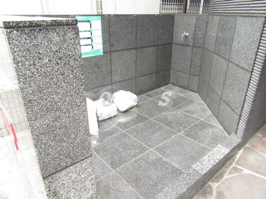 物件内観写真21　(敷地内ゴミ置場)