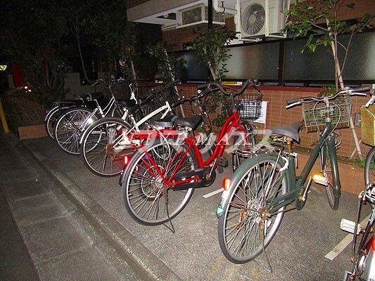 物件内観写真14　(駐輪場)