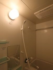 物件内観写真6　(浴室乾燥機付)