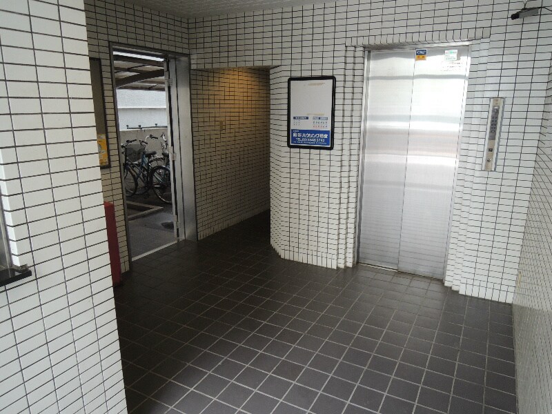 物件外観写真7　(エレベーター)
