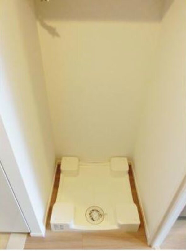 建物設備(室内洗濯機置場)