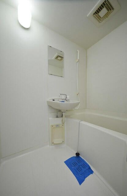 物件内観写真6　(洗濯機、掃除機等リブマックス仕様の家具家電付き)