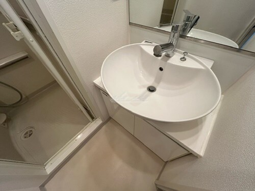 物件内観写真11　(洗濯機、掃除機等リブマックス仕様の家具家電付き)