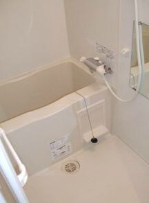 物件内観写真7　(浴室乾燥機付き)