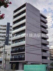 横浜市営地下鉄ブルーライン 阪東橋駅 9階建 築2年の外観写真