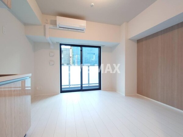 寝室(別号室で尚且つ同じ間取りの写真になります。)