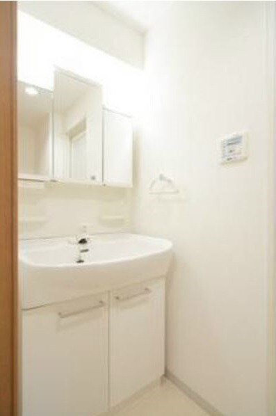 物件内観写真11　(同タイプ別住戸)