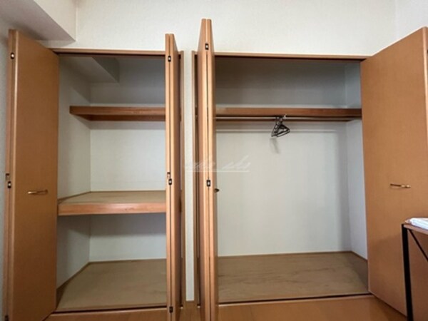 収納(備え付け家具備品（同仕様）)
