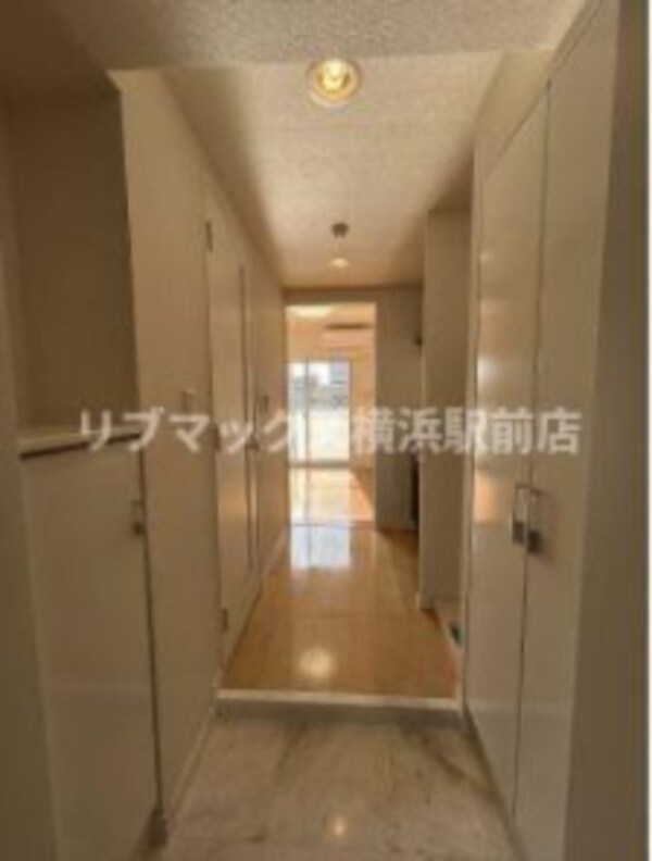 玄関(同タイプ別住戸)