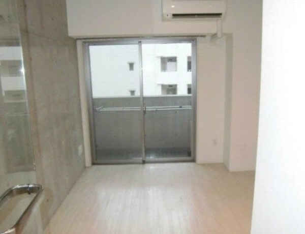 寝室(デザイナーズです)