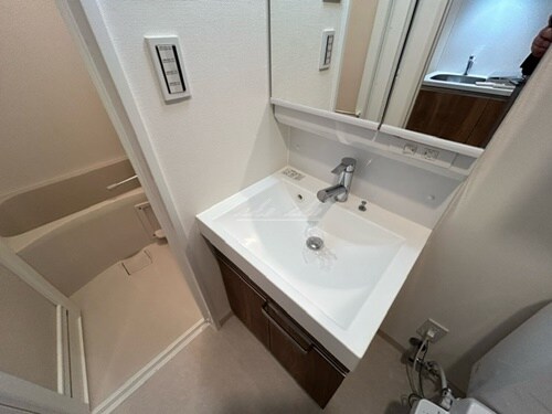 物件内観写真10　(洗濯機・ドライヤーなど家具家電を賃料内で設置)