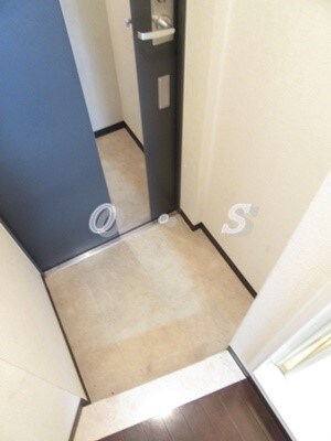 物件内観写真8　(玄関・下駄箱)