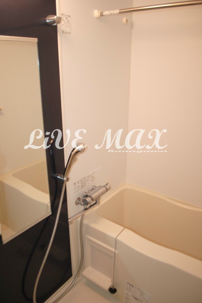 物件内観写真6　(浴室乾燥機付)