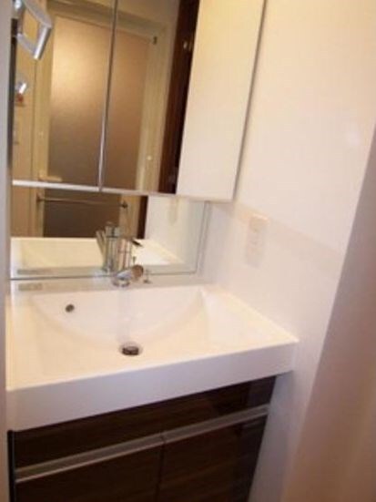 物件内観写真12　(独立洗面台)