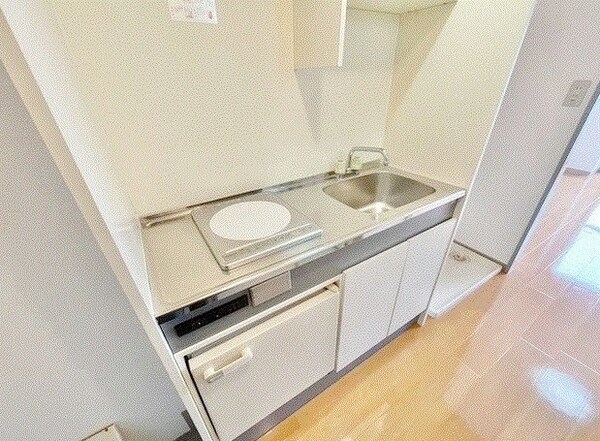 キッチン(２ドア冷蔵庫、電子レンジ)