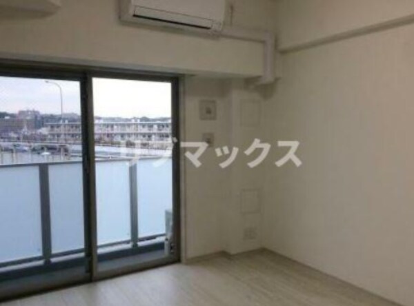 寝室(同タイプ別住戸（反転）)