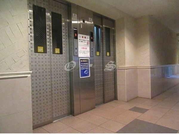 その他(エレベーター2基)