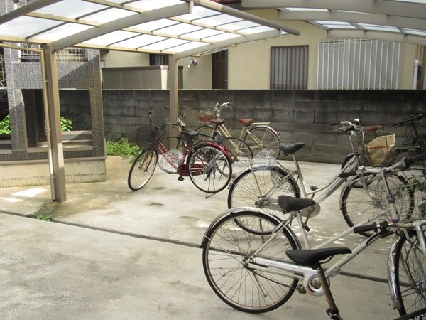 建物設備(駐輪場)