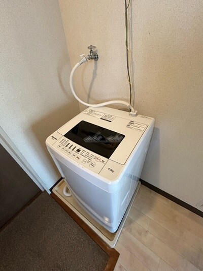 物件内観写真12　(備え付け家具備品（同仕様）)