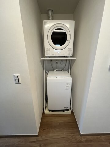 物件内観写真6　(現状優先します（別号室の写真です）)