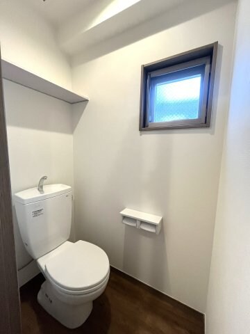 物件内観写真10　(現状優先します（別号室の写真です）)