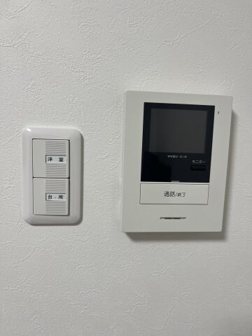 物件内観写真9　(別号室の写真です（現状を優先します）)