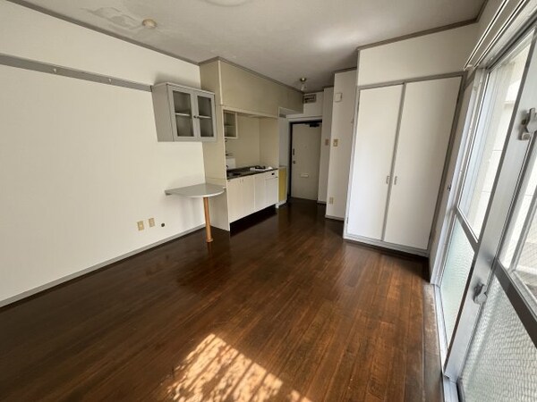 寝室(別号室の写真です（現状を優先します）)