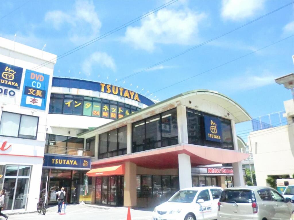 物件外観写真3　(TSUTAYA壺川（198m）)