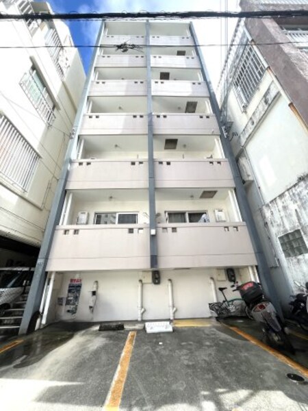 アルビータ前島外観写真