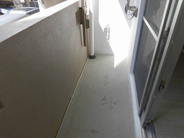 バルコニー(別号室です。現状を優先します)