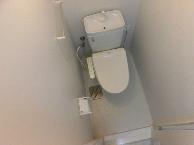 物件内観写真10　(別号室です。現状を優先します)