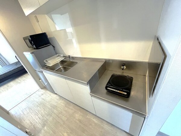 キッチン(別号室です。現状優先。)