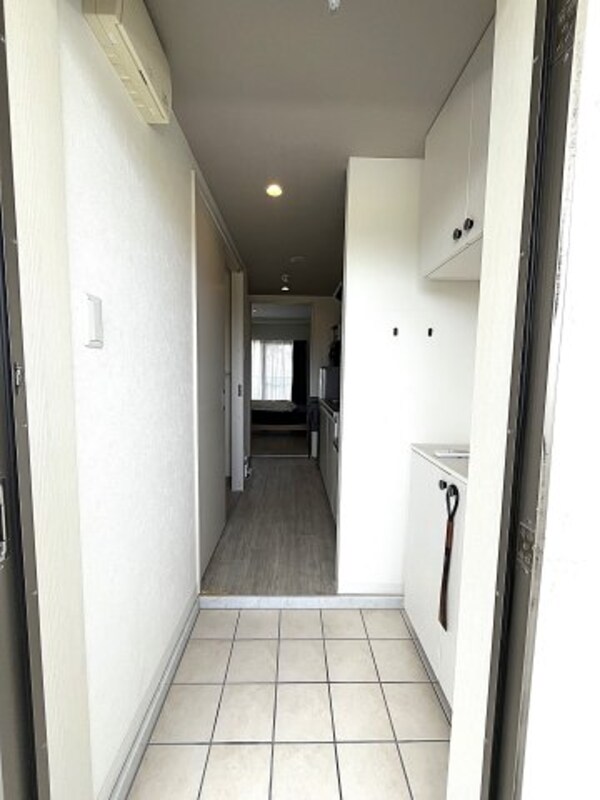 玄関(別号室です。現状優先。)