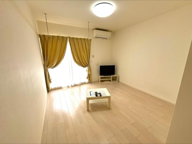 物件内観写真10　(2F別号室の写真イメージです（現状優先）)