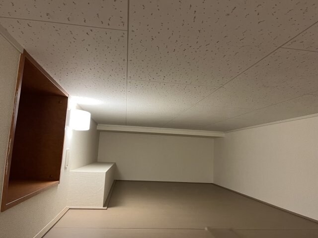 物件内観写真7　(※別号室の写真となります。現状優先。)