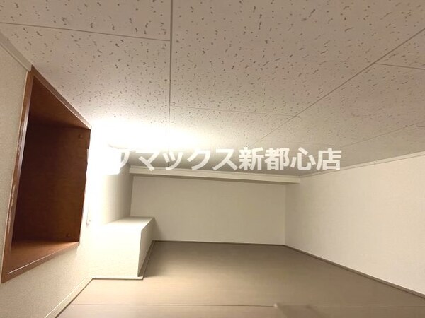寝室(類似のお部屋の写真となっております。※イメージ写真)