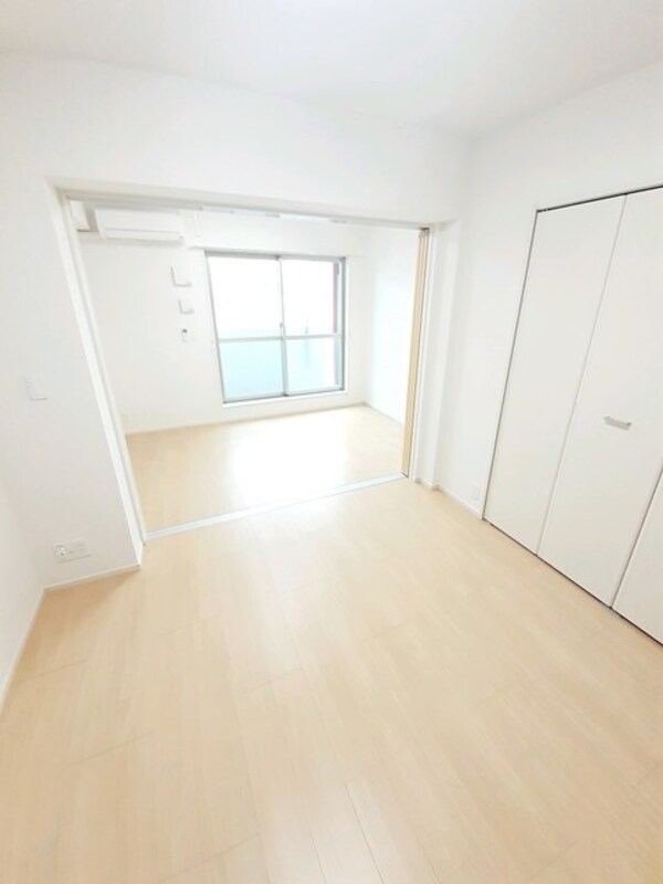 居室(同じ施工会社の物件内装写真（現状を優先します）)