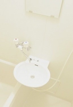 物件内観写真9　(別号室の写真となります。)