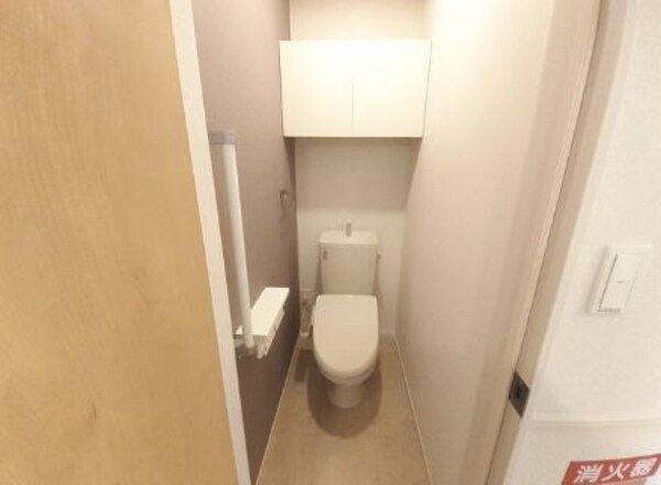トイレ(建築中の為、同じ施工会社様の類似物件の写真となります。現状優)