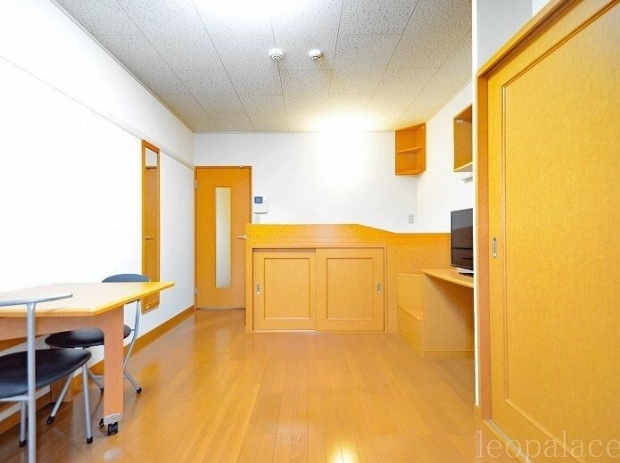 物件内観写真3　(現状を優先します。)