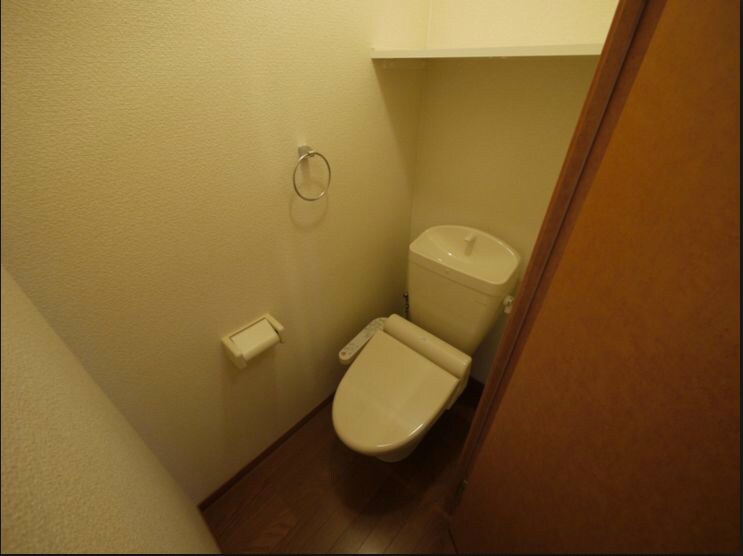 物件内観写真9　(別号室の写真となります)