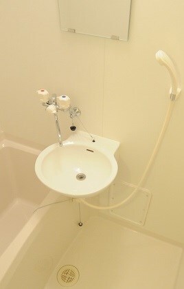 物件内観写真10　(別号室の写真となります)