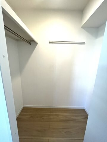 物件内観写真7　(別号室の写真となります（現状を優先します）)