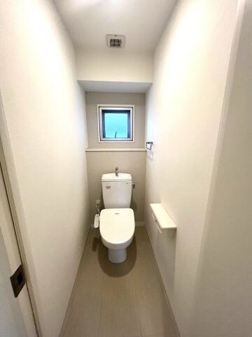 物件内観写真11　(別号室の写真となります（現状を優先します）)